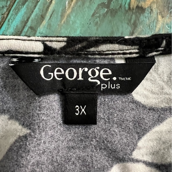 George Plus Floral Faux Wrap Dress Size 3X - Picture 8 of 8